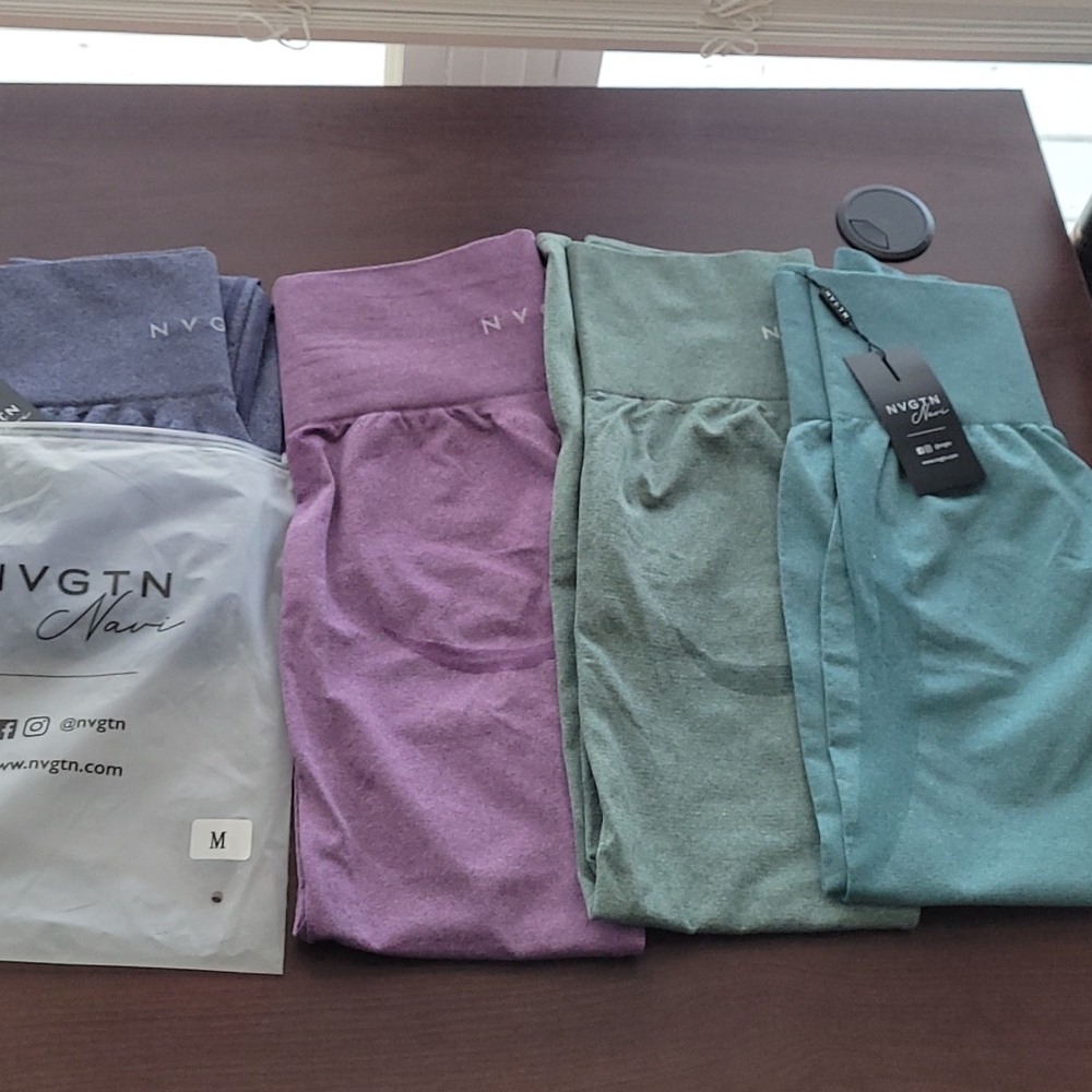 NVGTN Contour leggings M 2 pair
